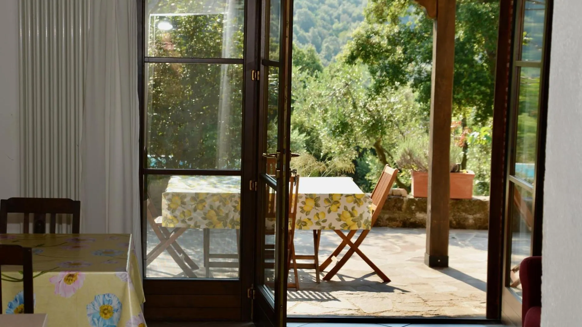 Country house Poggio Ferrone Guest House Suvereto